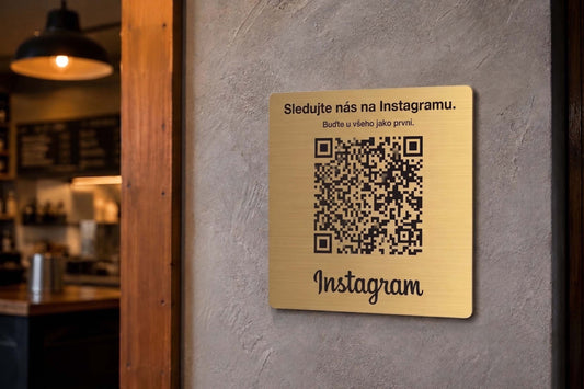 QR cedulka pro Instagram | Gravírovaná tabulka s QR kódem