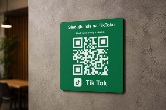 QR cedulka pro TikTok | Gravírovaná tabulka s QR kódem