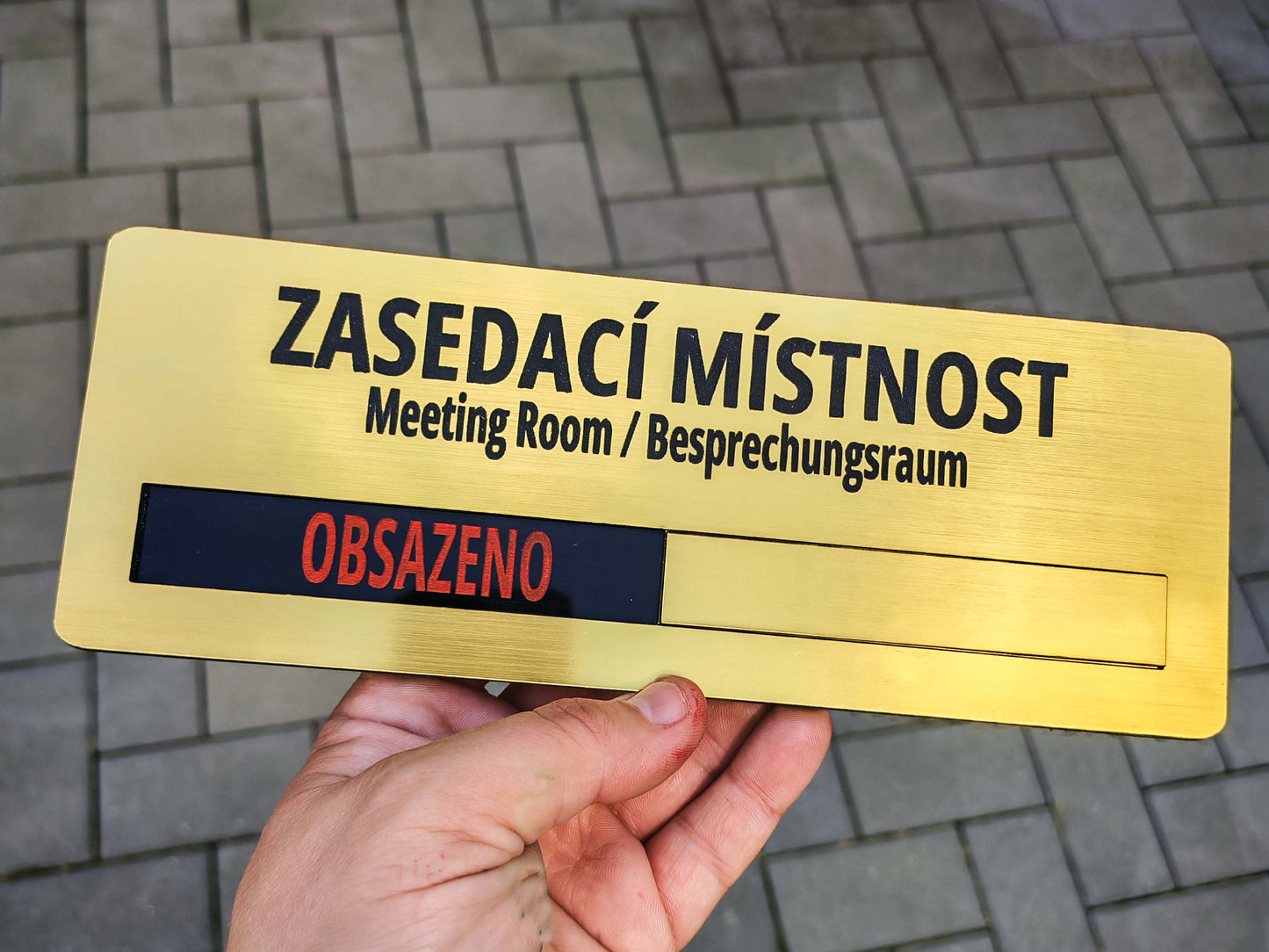 Prémiová posuvná cedulka na dveře OBSAZENO / VOLNO